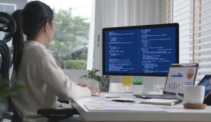 余庆县企业数字化解决方案:机器学习赋能商业模式升级的核心路径